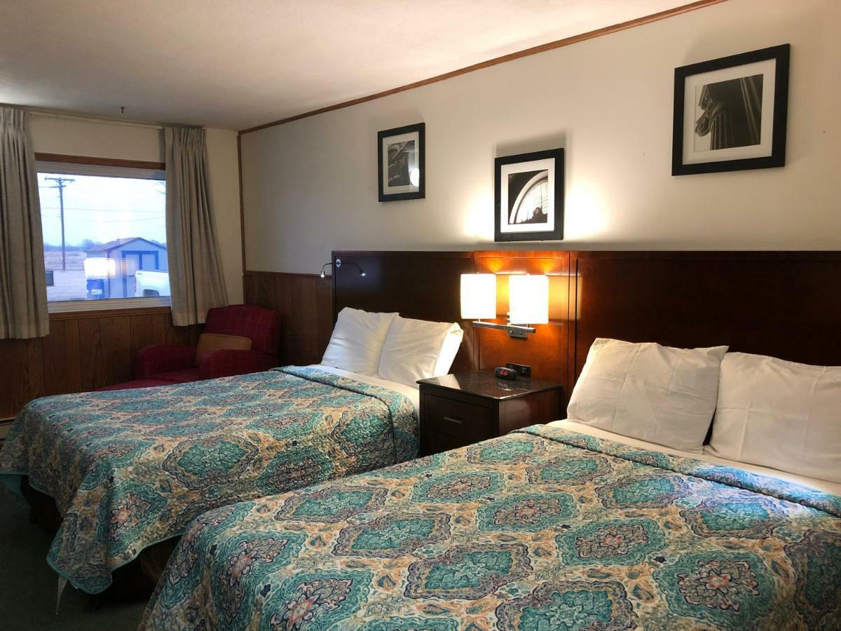 Viking Motel Lindsborg Экстерьер фото